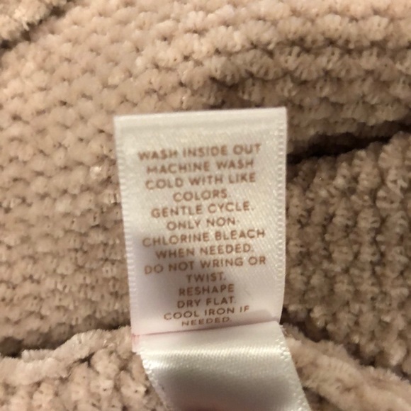 Lauren Conrad Sweater XL NWT - Picture 7 of 7